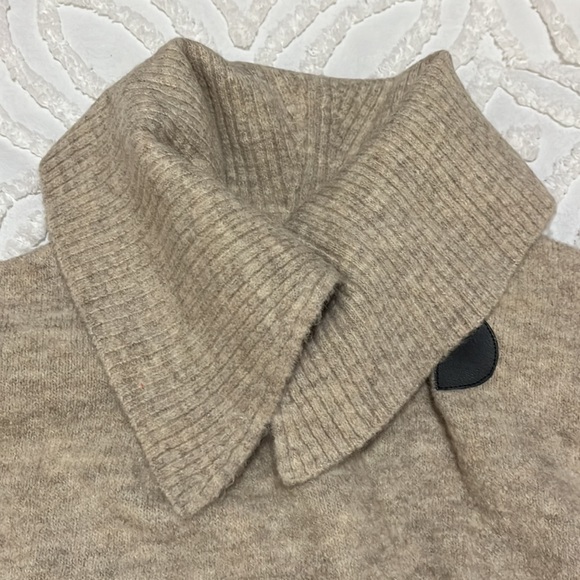 Robbi & Nikki Chunky Sweater - Picture 4 of 8